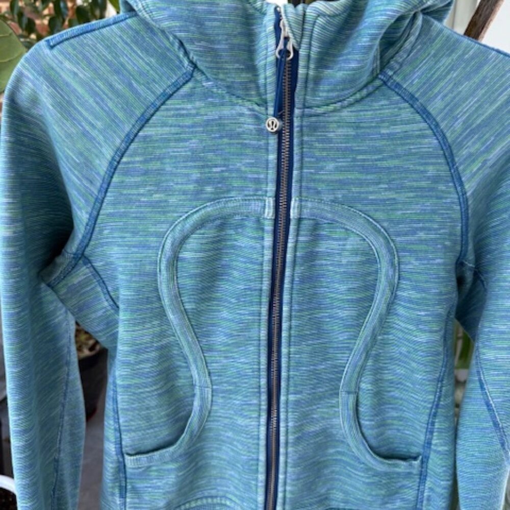 Lululemon Scuba Jacket (Older Version) - Size 6